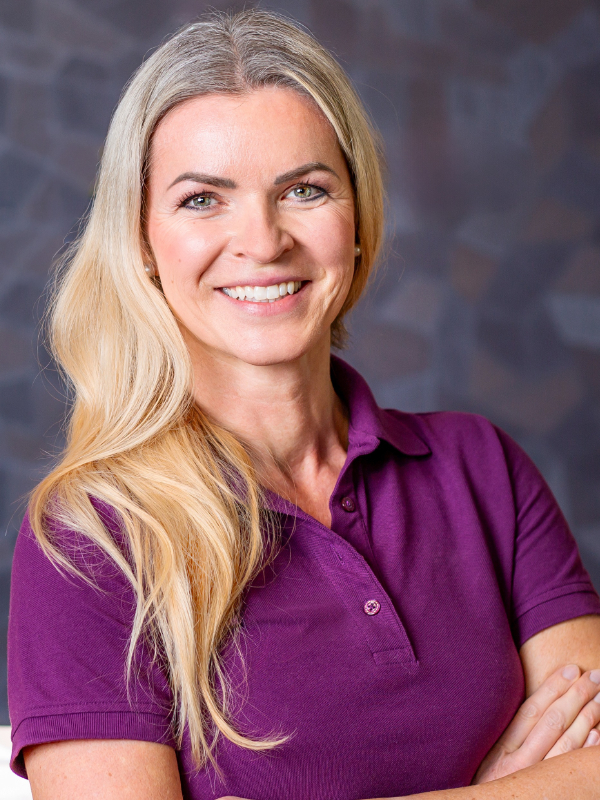 Dr. Manuela Beltz Kieferorthopädin und Inhaberin Dr. Manuela Beltz Kieferorthopädin und Inhaberin